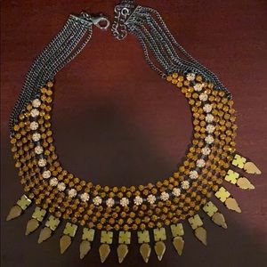 BCBG STATEMENT NECKLACE